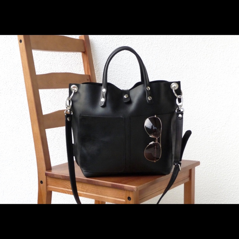 Leather tote
